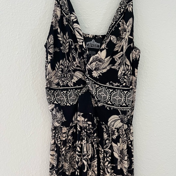 Floral Black and Cream Maxi Dress - Picture 2 of 3